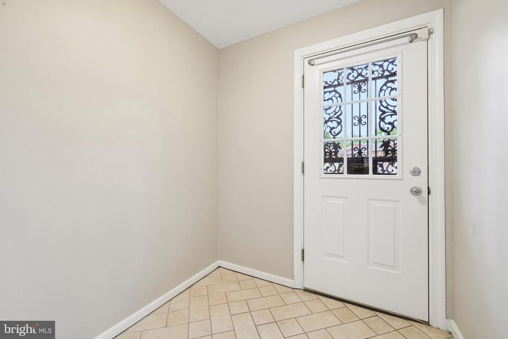 Image 27 of property listing at 3201 DORITHAN RD, Baltimore, MD 21215