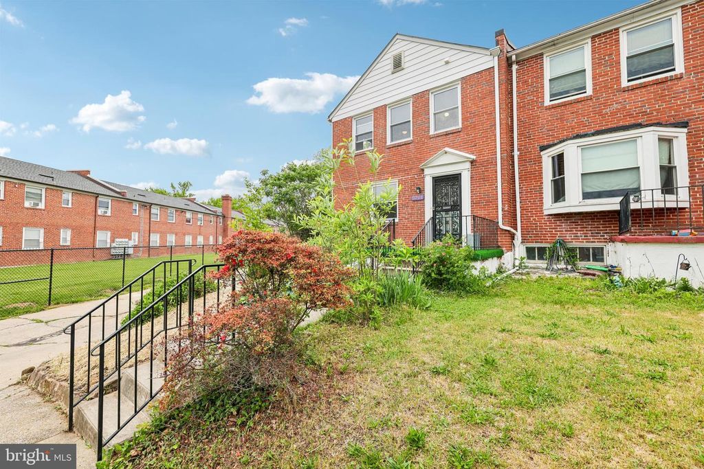 Image 3 of property listing at 3201 DORITHAN RD, Baltimore, MD 21215