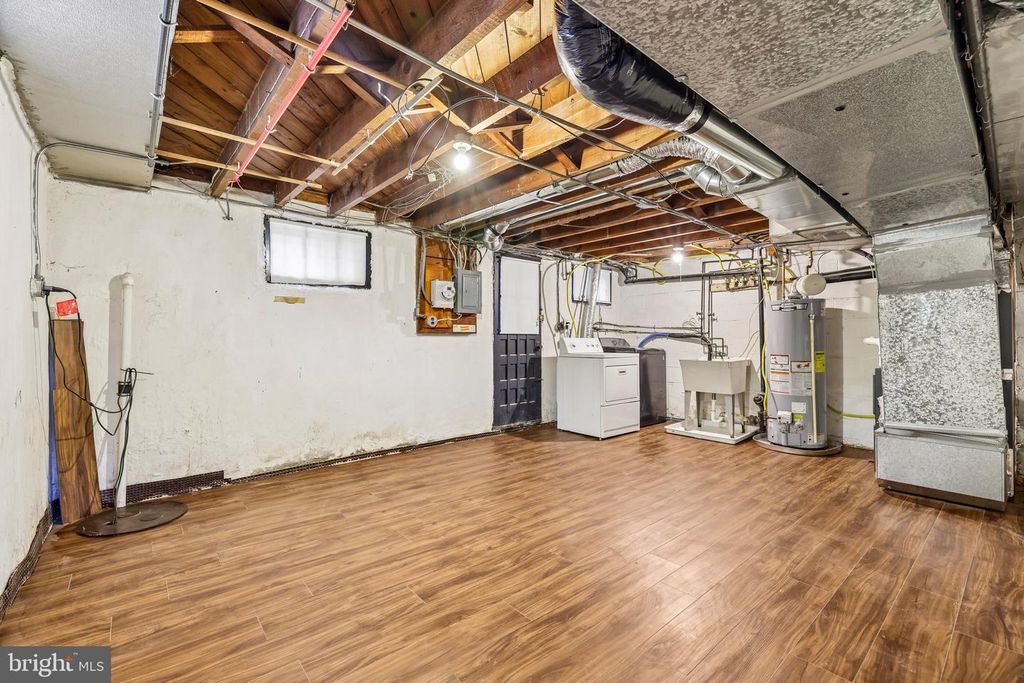 Image 32 of property listing at 3201 DORITHAN RD, Baltimore, MD 21215