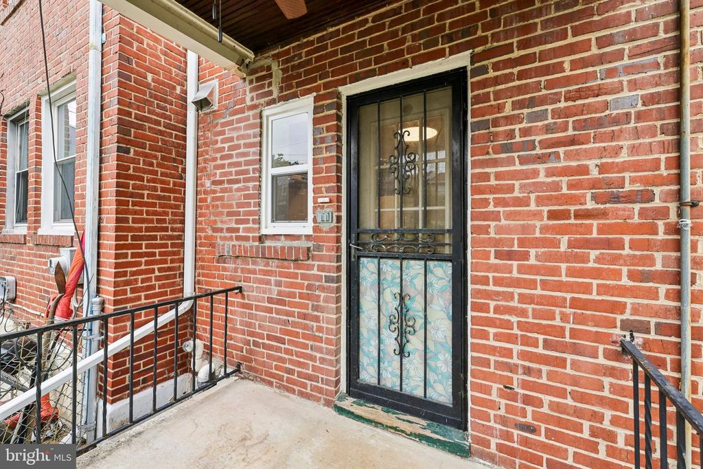 Image 37 of property listing at 3201 DORITHAN RD, Baltimore, MD 21215