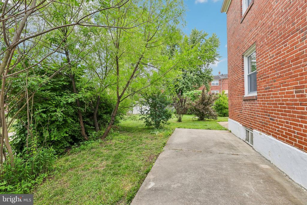 Image 44 of property listing at 3201 DORITHAN RD, Baltimore, MD 21215