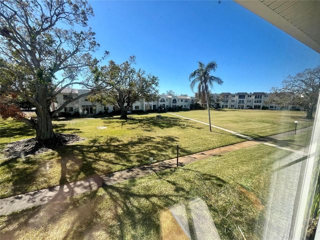 4510 OVERLOOK DRIVE NE 225, St Petersburg, FL 33703