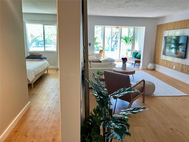 4510 OVERLOOK DRIVE NE 225, St Petersburg, FL 33703