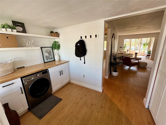 4510 OVERLOOK DRIVE NE 225, St Petersburg, FL 33703