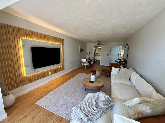 4510 OVERLOOK DRIVE NE 225, St Petersburg, FL 33703