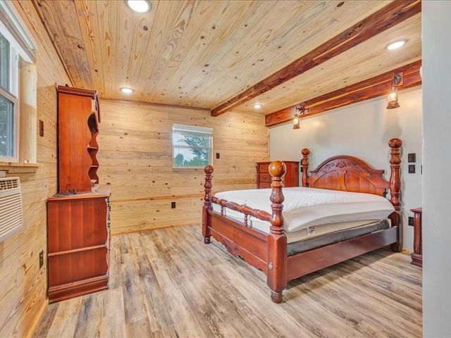 1949 County Road 2717, Alto, TX 75925