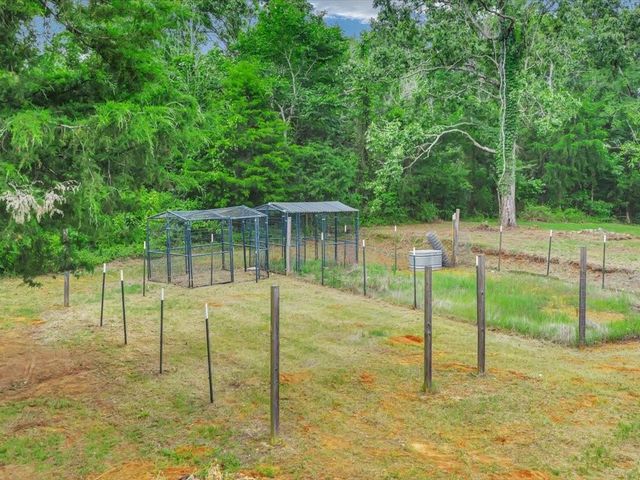 1949 County Road 2717, Alto, TX 75925