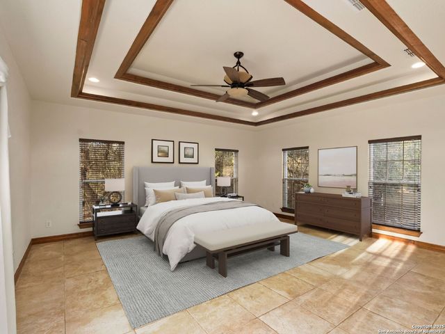 102 OAK VALLEY DR, Boerne, TX 78006