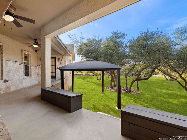 102 OAK VALLEY DR, Boerne, TX 78006