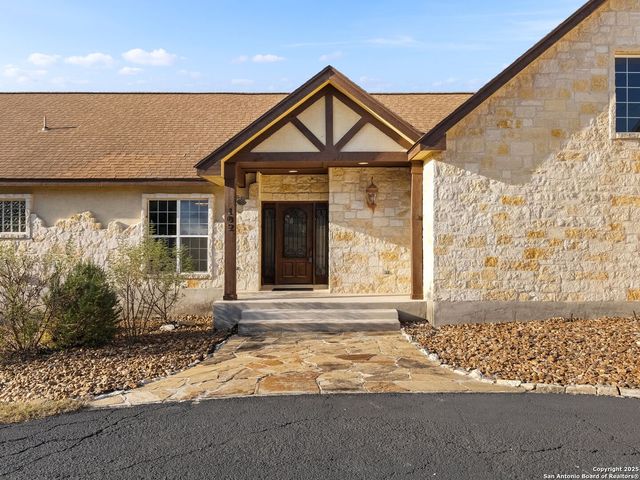 102 OAK VALLEY DR, Boerne, TX 78006