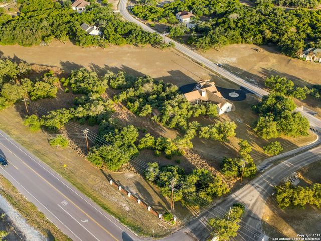 102 OAK VALLEY DR, Boerne, TX 78006