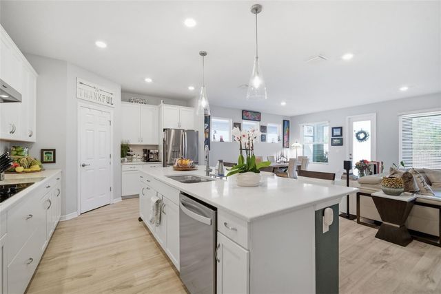 31477 WESTBURY ESTATES AVENUE, Wesley Chapel, FL 33545