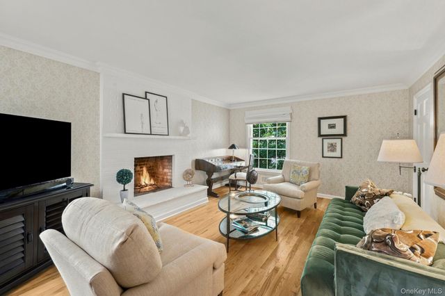 629 Scarborough Road, Briarcliff Manor, NY 10510