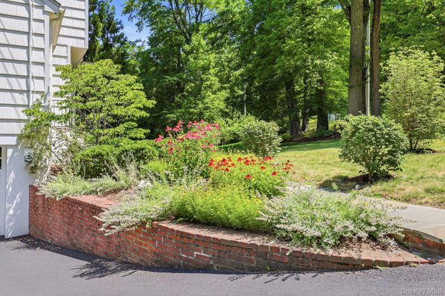 629 Scarborough Road, Briarcliff Manor, NY 10510