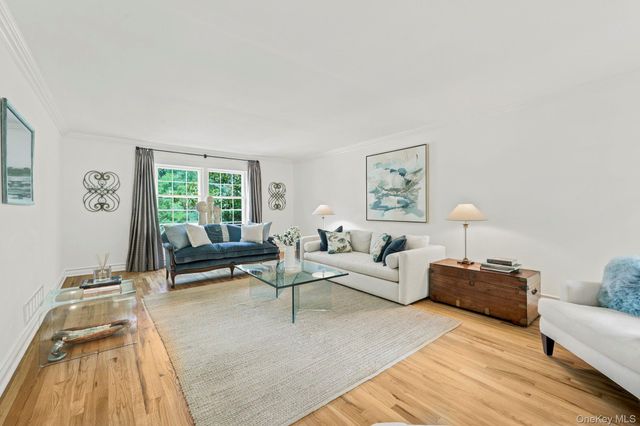 629 Scarborough Road, Briarcliff Manor, NY 10510