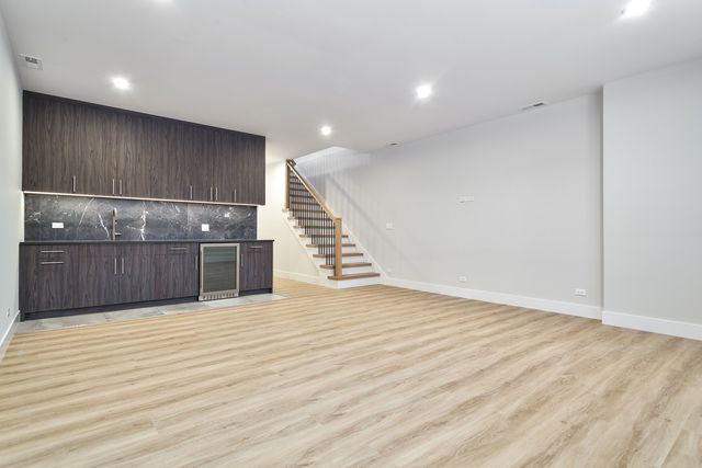 3013 N Normandy Avenue, Chicago, IL 60634