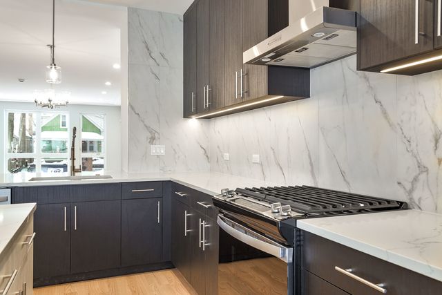 3013 N Normandy Avenue, Chicago, IL 60634