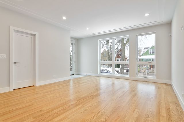 3013 N Normandy Avenue, Chicago, IL 60634