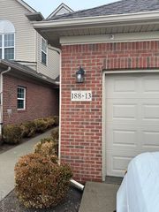188 Sea Breeze Drive 13, Detroit, MI 48214