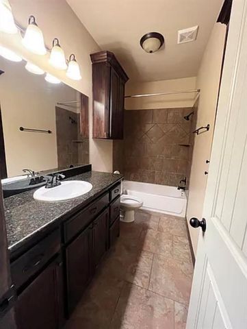 3712 Oakridge Circle, Edmond, OK 73034