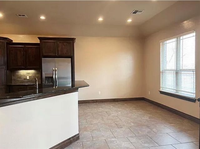 3712 Oakridge Circle, Edmond, OK 73034