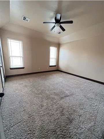 3712 Oakridge Circle, Edmond, OK 73034