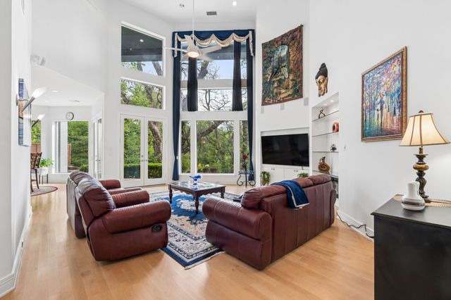 18736 Wainsborough Lane, Dallas, TX 75287