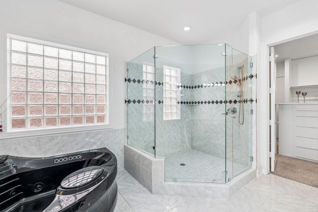 18736 Wainsborough Lane, Dallas, TX 75287