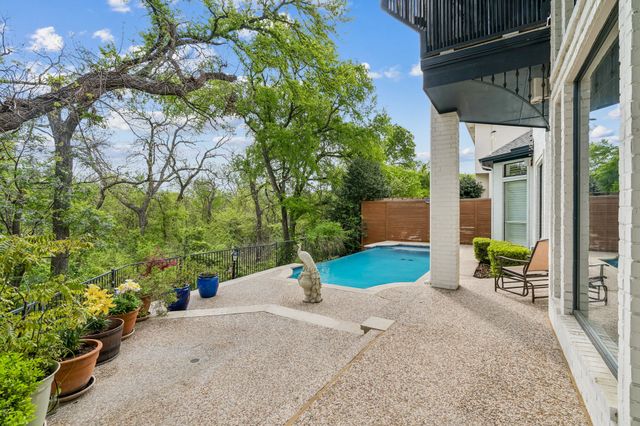 18736 Wainsborough Lane, Dallas, TX 75287