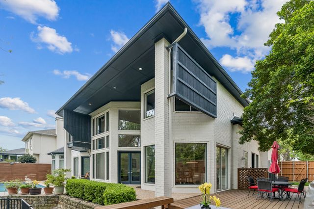 18736 Wainsborough Lane, Dallas, TX 75287