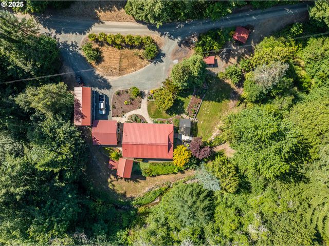 51256 SALMON GULCH Rd, Myrtle Point, OR 97458