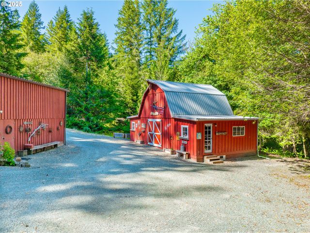 51256 SALMON GULCH Rd, Myrtle Point, OR 97458