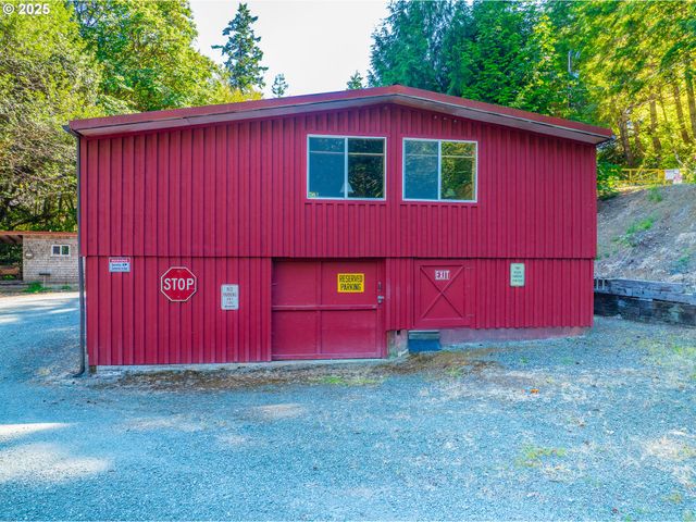 51256 SALMON GULCH Rd, Myrtle Point, OR 97458