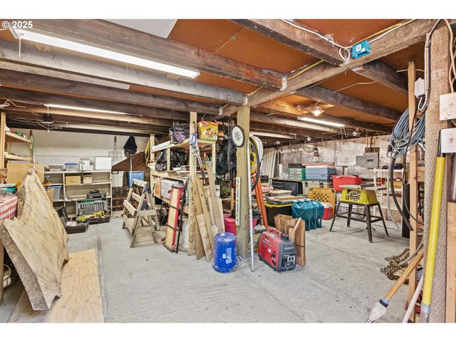 51256 SALMON GULCH Rd, Myrtle Point, OR 97458