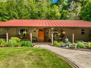 51256 SALMON GULCH Rd, Myrtle Point, OR 97458