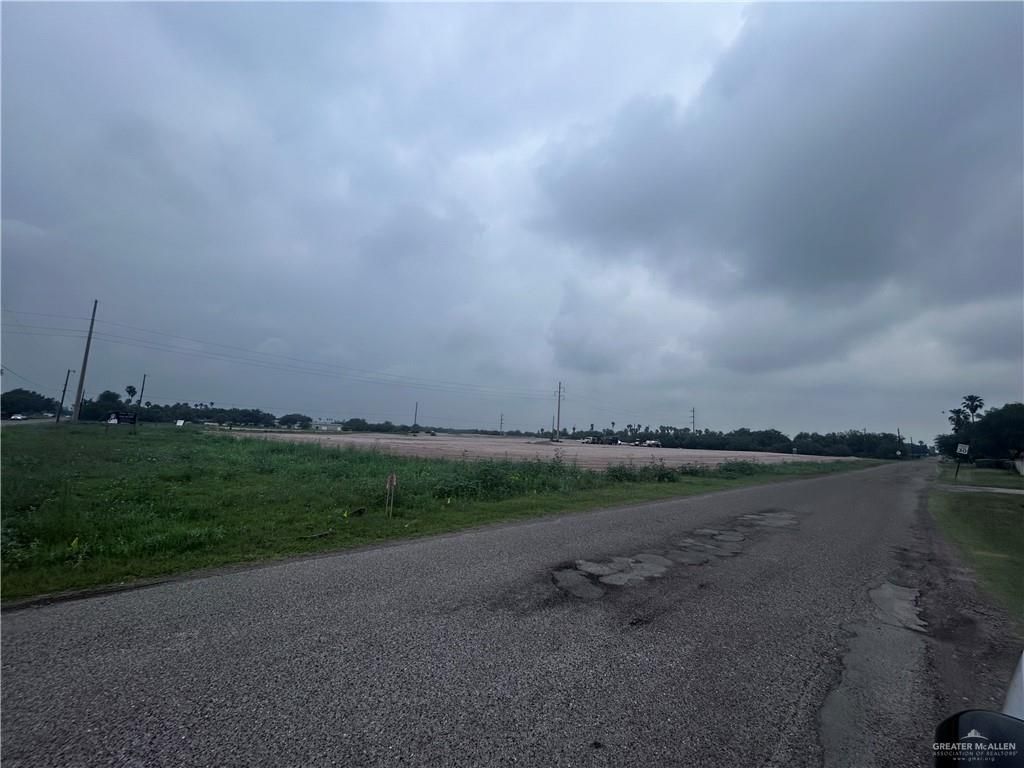 4153 Mile 7 Road, Mcallen, TX 78504