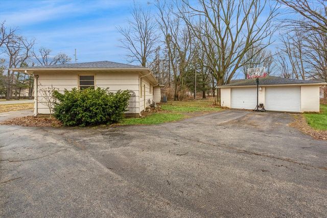 2700 Niles Road, Saint Joseph, MI 49085