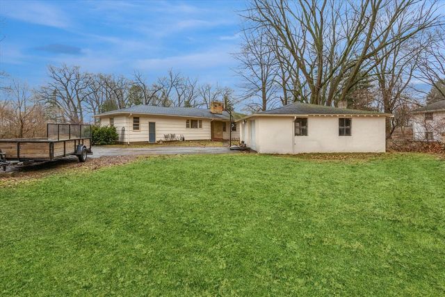 2700 Niles Road, Saint Joseph, MI 49085