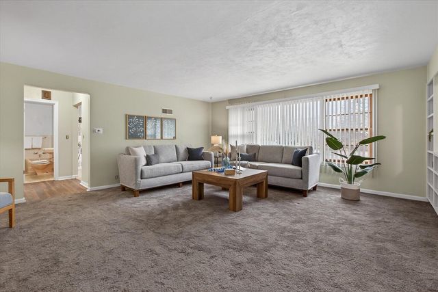 2700 Niles Road, Saint Joseph, MI 49085