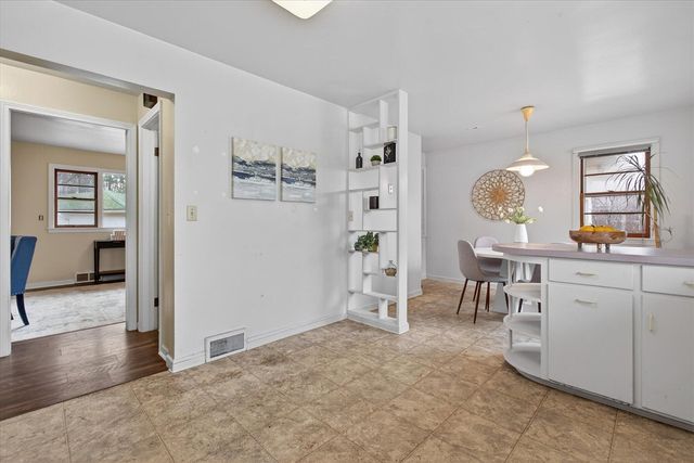 2700 Niles Road, Saint Joseph, MI 49085