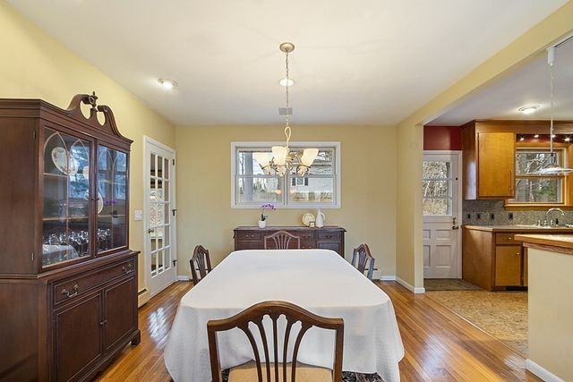 71 Bemis Rd, Holyoke, MA 01040