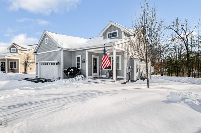 8 Crown Point Circle, Merrimack, NH 03054