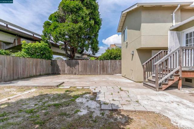 2520 Chanslor Ave, Richmond, CA 94804