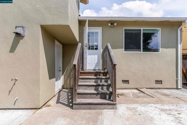 2520 Chanslor Ave, Richmond, CA 94804
