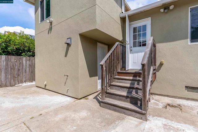 2520 Chanslor Ave, Richmond, CA 94804