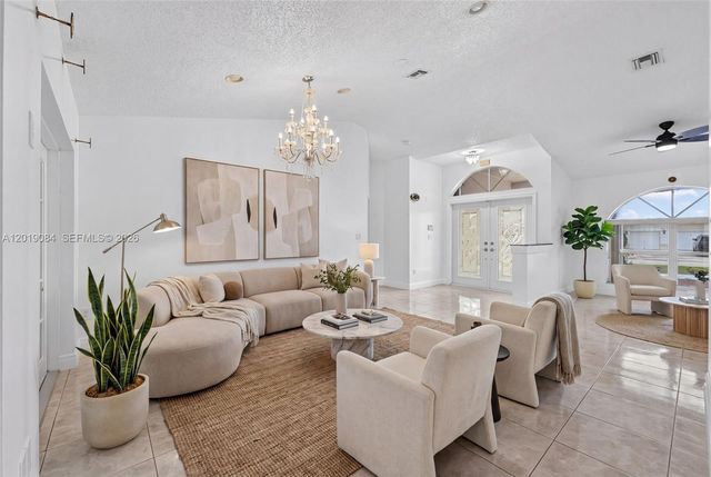 3462 Harness Circle, Wellington, FL 33449