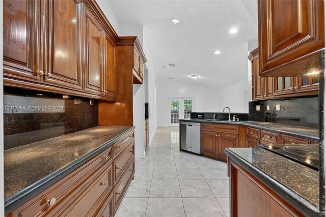 3462 Harness Circle, Wellington, FL 33449