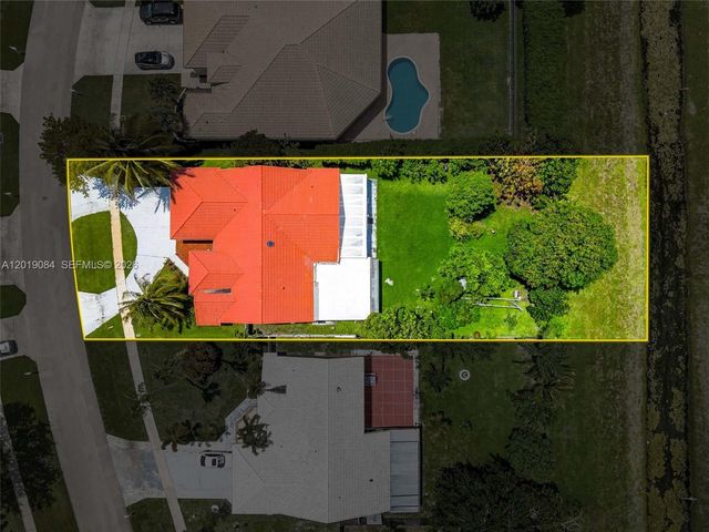 3462 Harness Circle, Wellington, FL 33449
