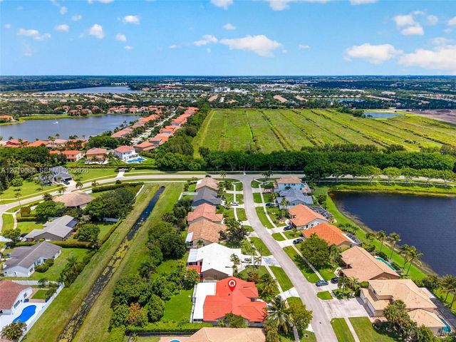 3462 Harness Circle, Wellington, FL 33449