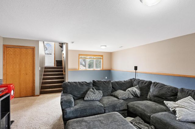 2815 Crestwood Drive NE, Alexandria, MN 56308